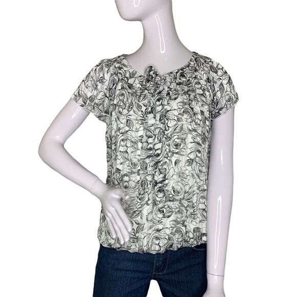 Sara Michelle Petite Top Short Sleeve Elastic on Waist B/W Floral … - Picture 10 of 10